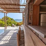 Bonanza Di Cala Rossa Villa *