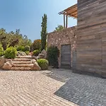Bonanza Di Cala Rossa * Lecci