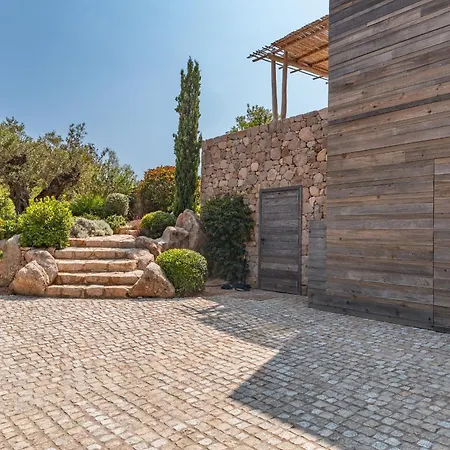 Bonanza Di Cala Rossa * Lecci