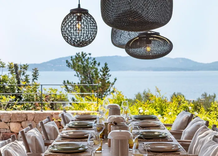 Bonanza Di Cala Rossa * Lecci