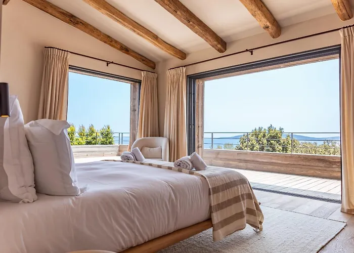 Bonanza Di Cala Rossa Villa