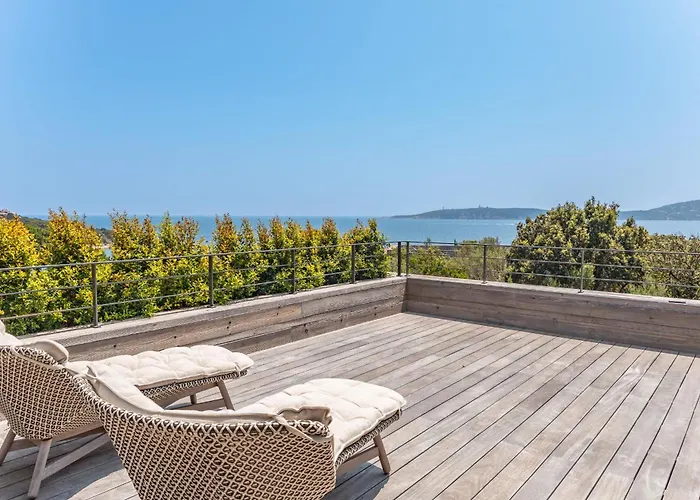 Bonanza Di Cala Rossa * Lecci