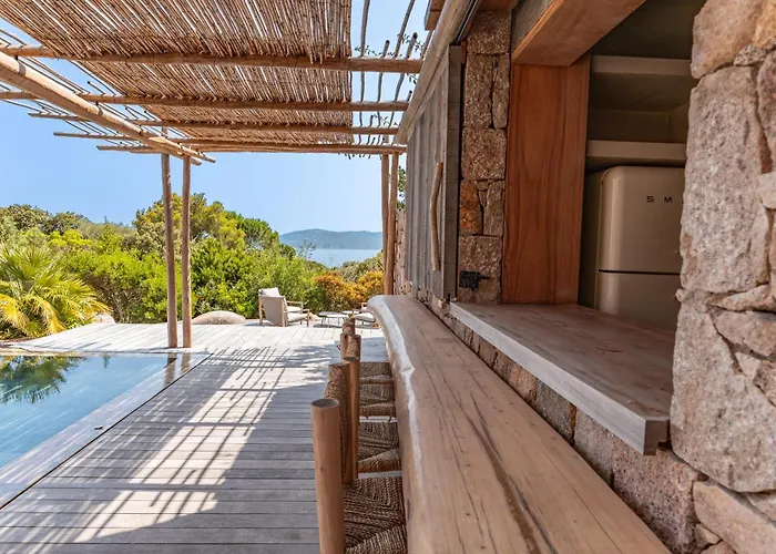 Bonanza Di Cala Rossa Villa *