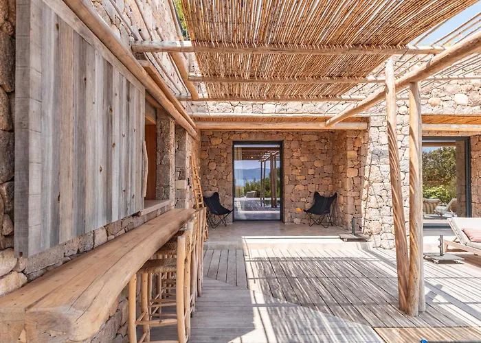 Bonanza Di Cala Rossa * Lecci