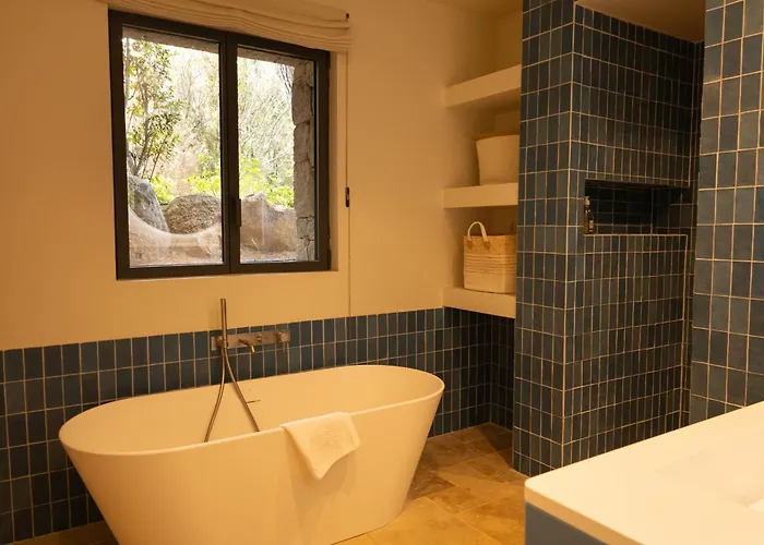 Bonanza Di Cala Rossa Villa *