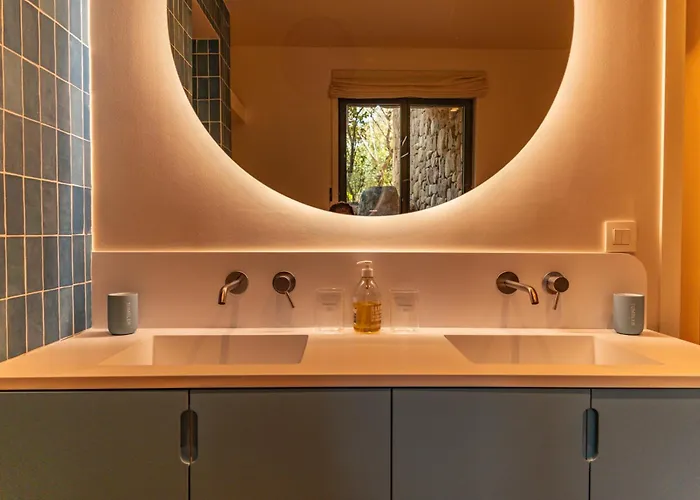 Bonanza Di Cala Rossa Villa *