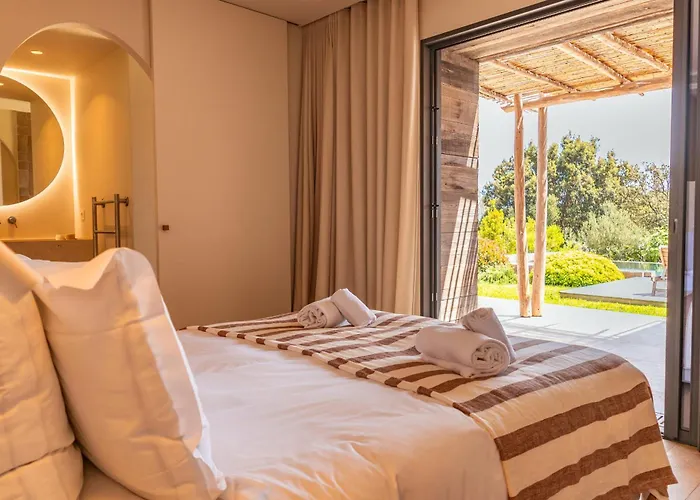 Bonanza Di Cala Rossa Villa *